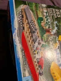 LEGO CITY: Helicopter Pursuit (60067). New. Retired. Never assembled, opened. 