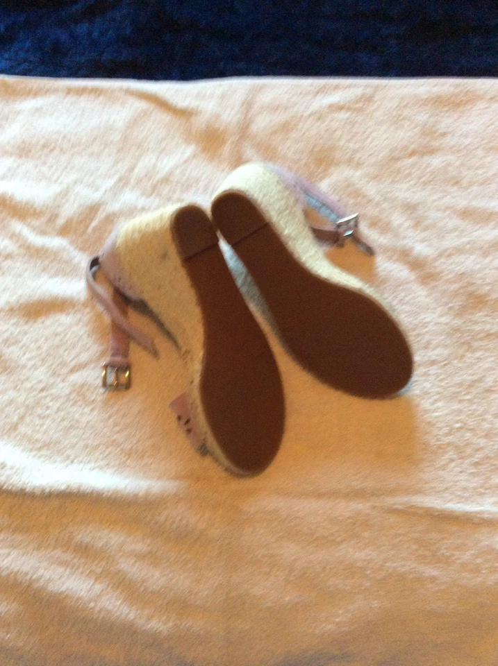 Sandalias de tacón de cuña púrpura simple Sage + para dama talla 6 Foto 2 de 2