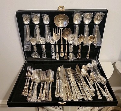 WM Rogers & Son Silverplated Enchanted Rose 63 Pieces Flatware