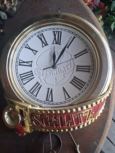 Vintage Schlitz Beer Lighted Wall Clock Bar Sign perfect
