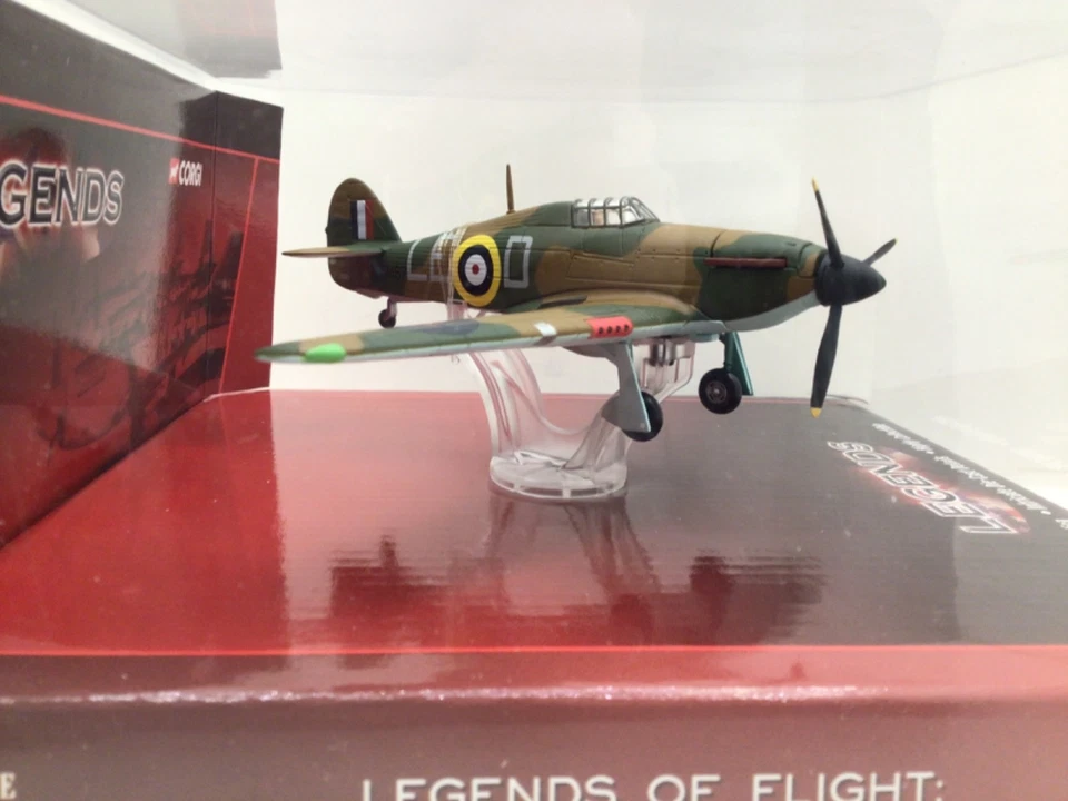 Corgi Legends 1:72 WWII Aces Hawker Hurricane MkI Douglas Bader AA32004 - Image 3 of 4