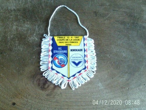 Fanion de collection sur le football bordeaux bordeaux