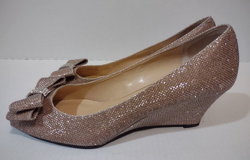 J Renee Metallic With Crystal Brooch Blare Wedge Pump Heels Women's Size 13M - Picture 11 of 15