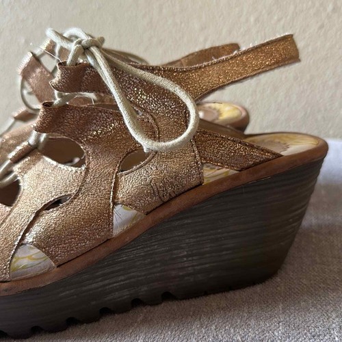 Fly London Yexa 916 Tan Metallic Lace Up Wedge Sandals Size 39 - Picture 2 of 11