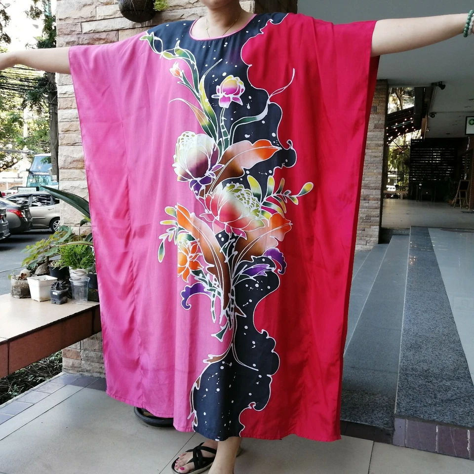 Pijama Seda Batik Conjunto Negro Rosa Ala de Noche Hecho a Mano Arte Dalah Flora Colorido Foto 3 de 4