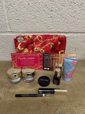 ESTÉE LAUDER 7-PIECE GIFT SET WITH MAKEUP BAG