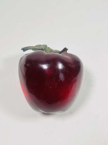 Vintage roter Plexiglas Acryl 2,75" Apfel mit Metallblatt Figur Briefbeschwerer - Bild 7 von 9