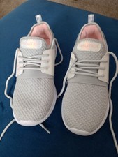 Nautica Girls Gray Pink Athletic Pull On Shoes Padded Size 4 NWOB Without Box