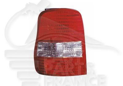 Feu arrière-gauche pour Kia Carnival pour remplacer un phare usé lors de trajets familiaux