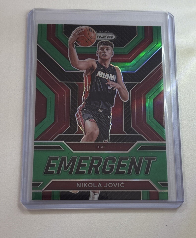 2022-23 Prizm Nikola Jovic Green Emergent Prizm #17