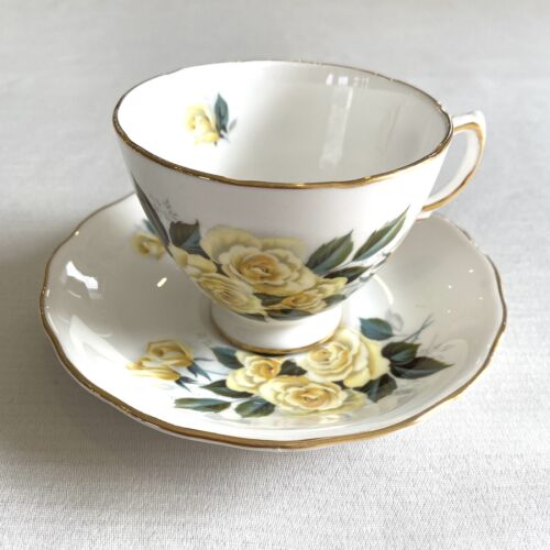 Vintage Royal Vale Bone China Tea Cup & Saucer Yellow Roses Patt No. 8140 - Picture 1 of 8