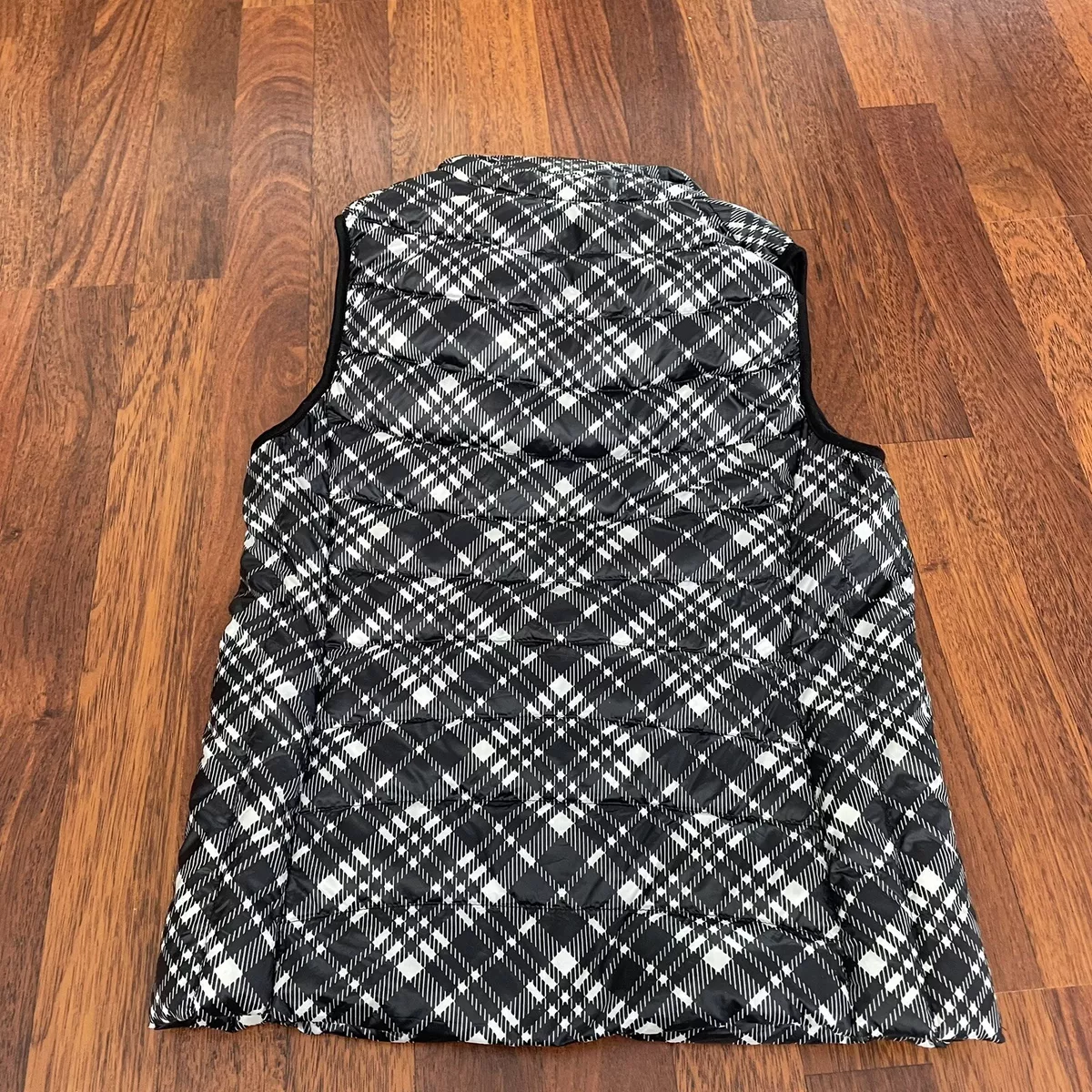 Uniqlo white vest sales