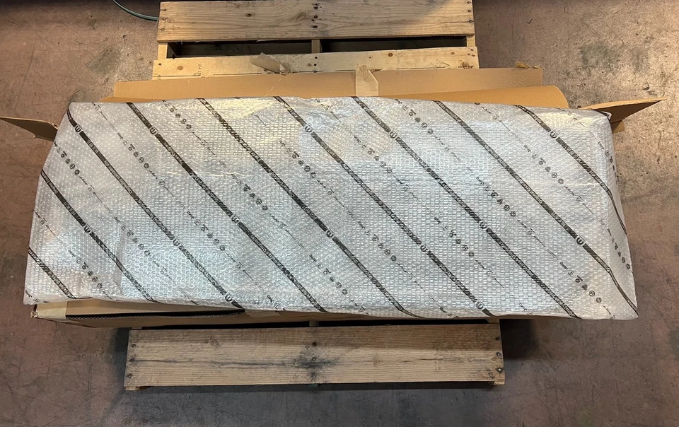 Brand New OEM Mopar '20-'24 Jeep Gladiator Satin Black Front Grille - 82216097 - Image 4 of 4