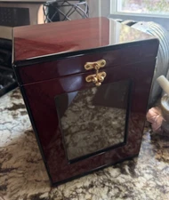 Beautiful High Gloss Cigar Humidor with Swivel Base & Hygrometer *FREE SHIPPING*