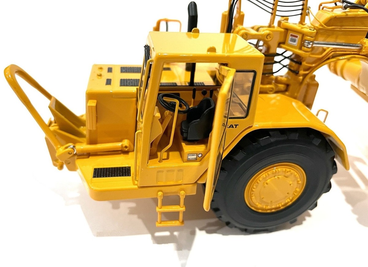 Caterpillar Cat 657E Scraper - CCM 1:48 Scale Diecast Model New