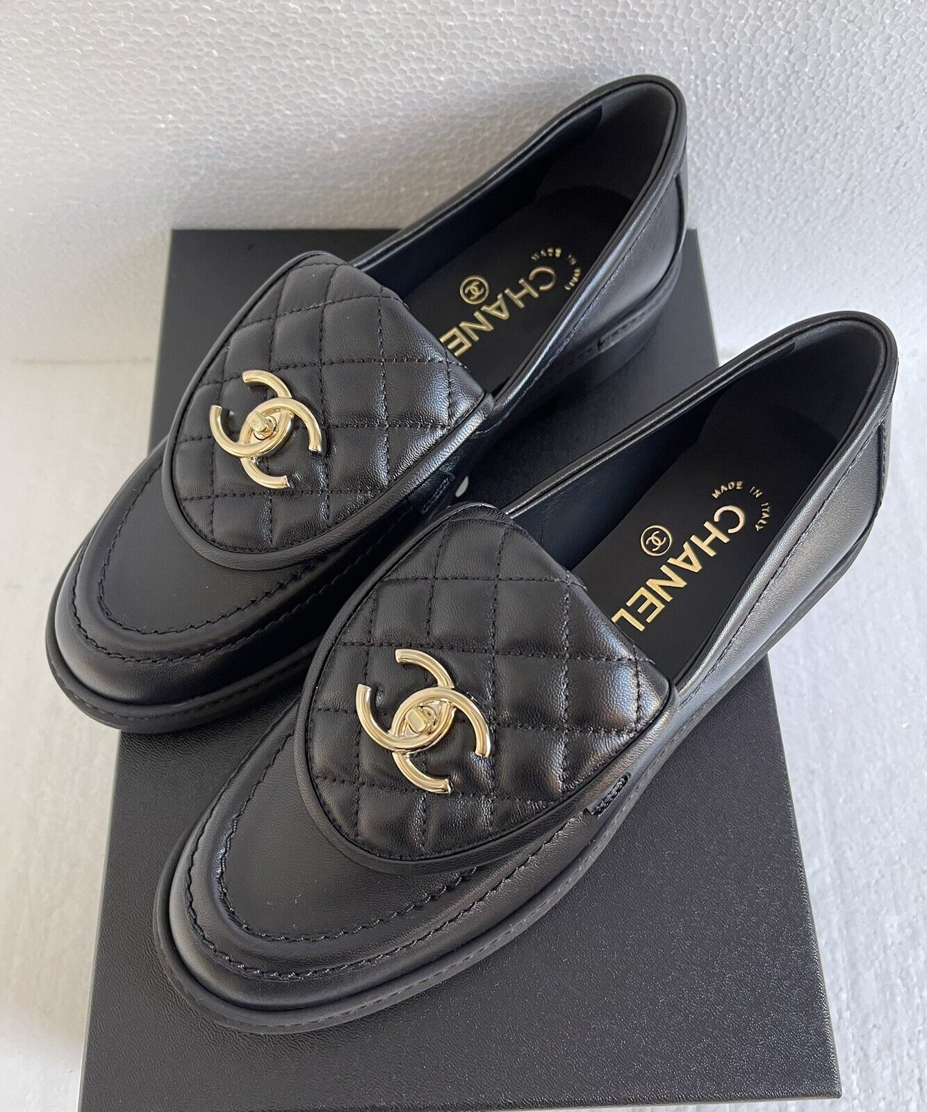 CHANEL CC Turn Lock Leather Quilted Loafers Moccasin Flat Shoes Black Sz 38  NWB