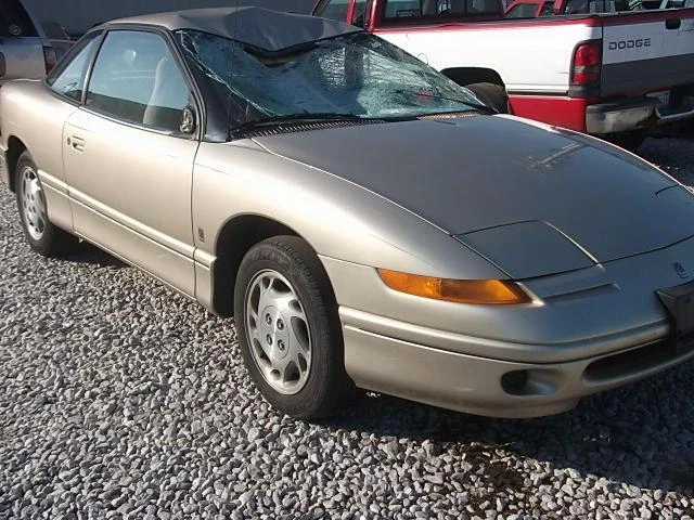 Radiador usado se adapta a: Saturn S SERIES MT Grado C 1996 Foto 2 de 4