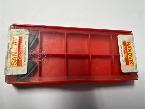 NEW WCMX 08 04 12R-53 3040 SANDVIK INSERT Qt.2 - Picture 3 of 3