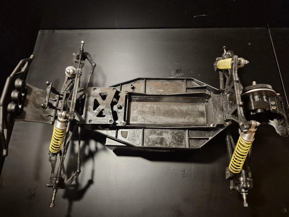 Vintage Duratrax Evader Ext Roller Slider 1/10 UPGRADES graphite Stadium truck - Image 2 of 4