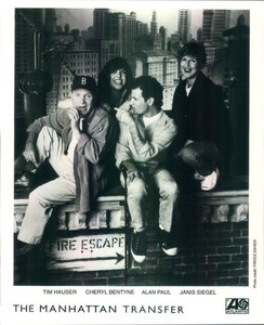 Press Photo: THE MANHATTAN TRANSFER 8x10 B&W