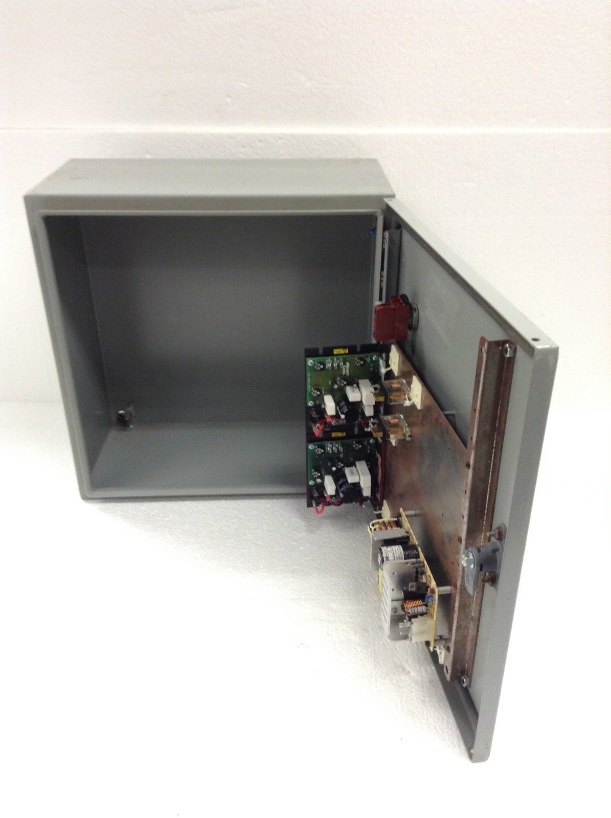 Hoffman C-SD16168 Enclosure 16x16x8 NEMA 4/12 w/ 2 Minarik WORKING FREE SHIPPING