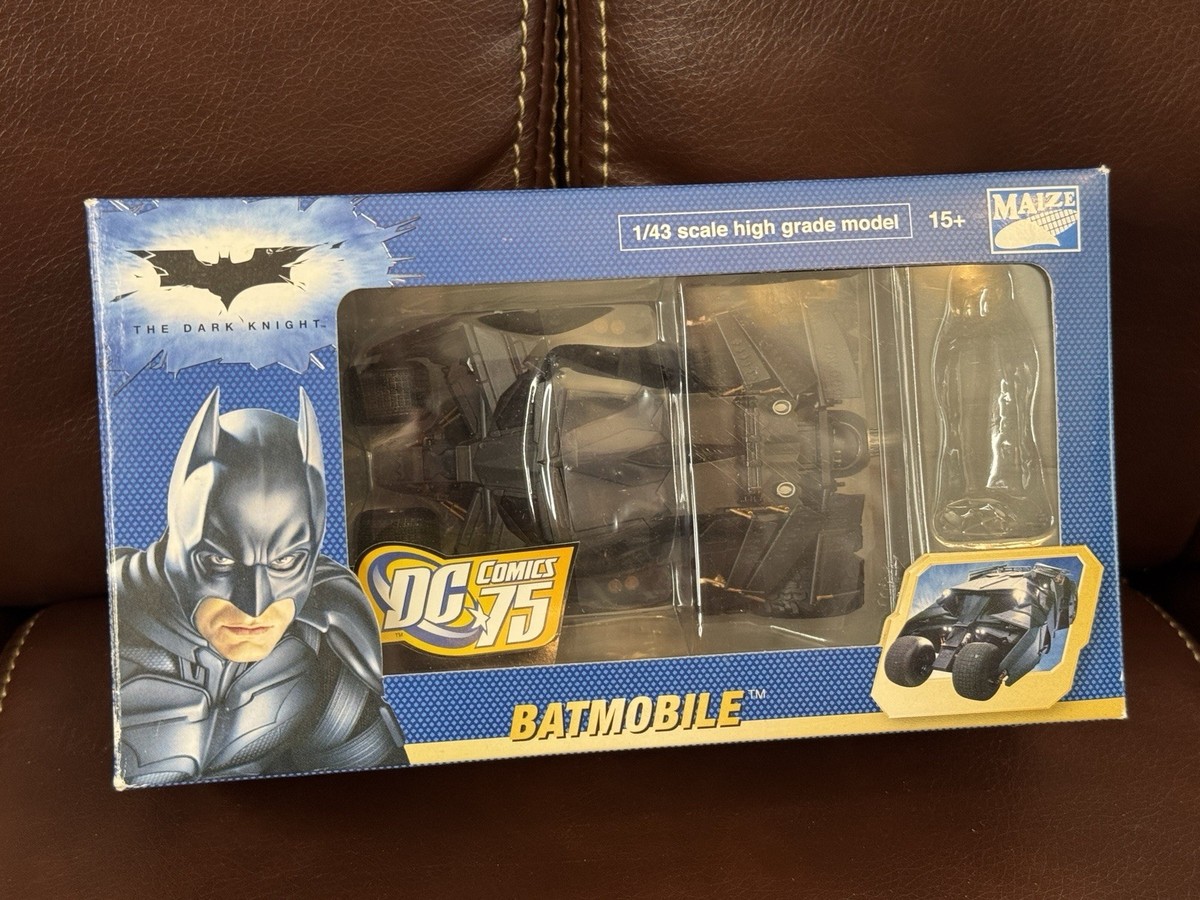 DC Comics 75 バットモービル 1/43 DC Comics 75 バットモービル 1/43 アメコミ