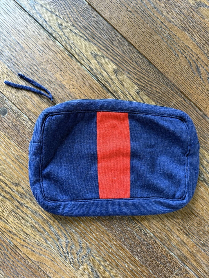 Manta de viaje paracaídas x Clare V. lana merino con bolsa y máscara para los ojos Foto 4 de 4