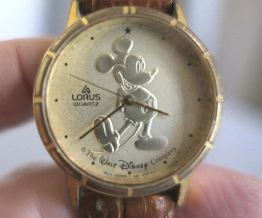 Lorus quartz disney mickey hotsell mouse watch