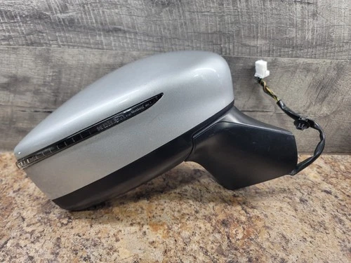 '20-'21 NISSAN VERSA Right passenger Door Mirror power w/signal Blind Spot OEM 