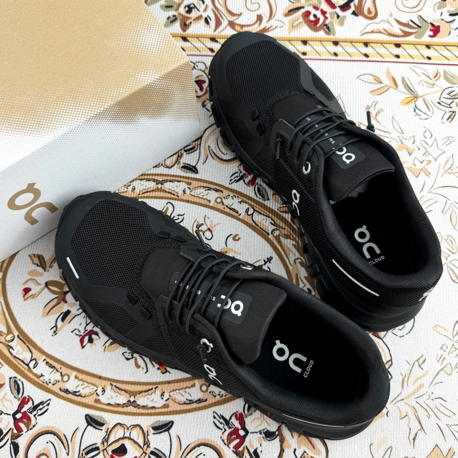 NEW On Cloud 6 Black Woman's Sneakers/Zero-Gravity CloudTec US 6-9.5
