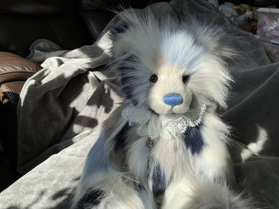 Charlie Bears Janine wunderschöner blau-weißer langhaariger Plüsch. Atemberaubend. Neu  