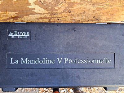 New-De Buyer La Mandoline V Professionnelle Slicer Set w/ Case, Blades, Guard