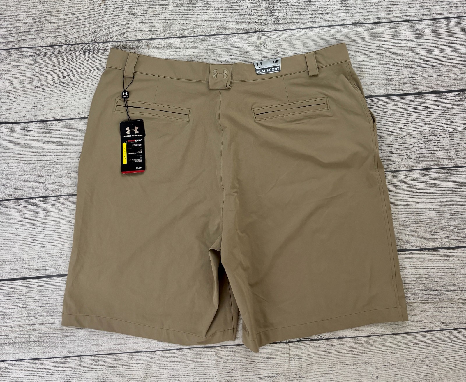 UNDER ARMOUR GOLF BENT GRASS NWT Mens Sz 42 Khaki Flat Front Performance Shorts