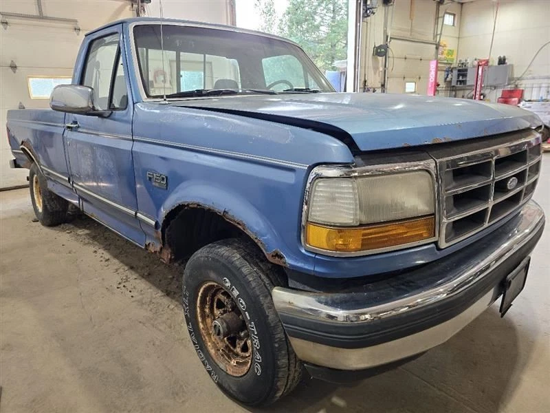 Luz trasera de pasajero de 8501 PBV para camioneta Ford F250 90-97 597773 Foto 2 de 4