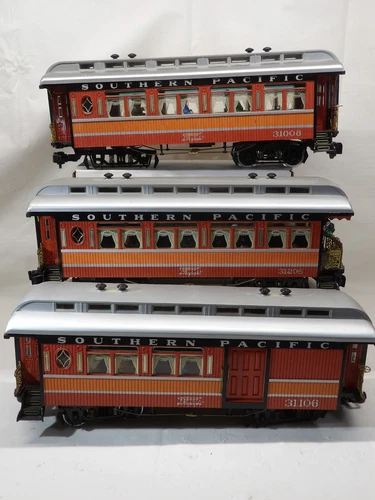 Aristo-Craft G Southern Pacific Daylight Old time passenger cars-need repair