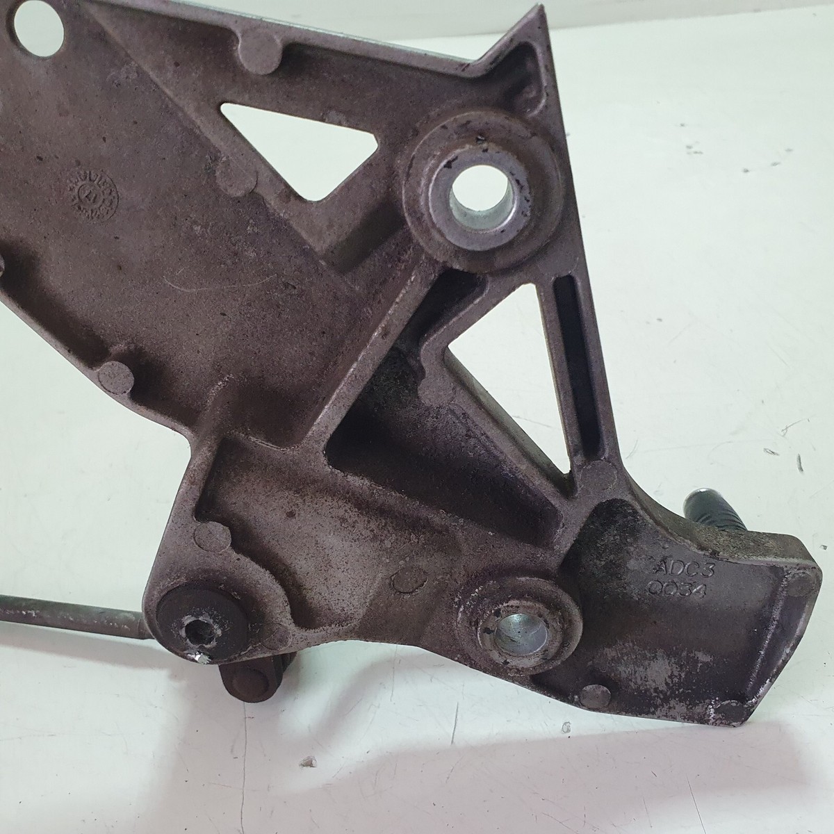 Repose pieds avant droit KAWASAKI Z 750 2004-2012