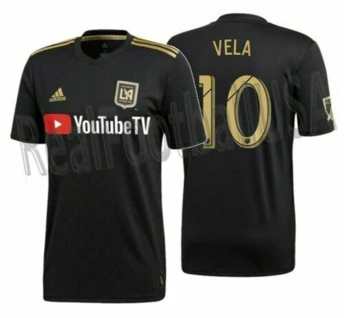 Adidas Fußball-Trikots