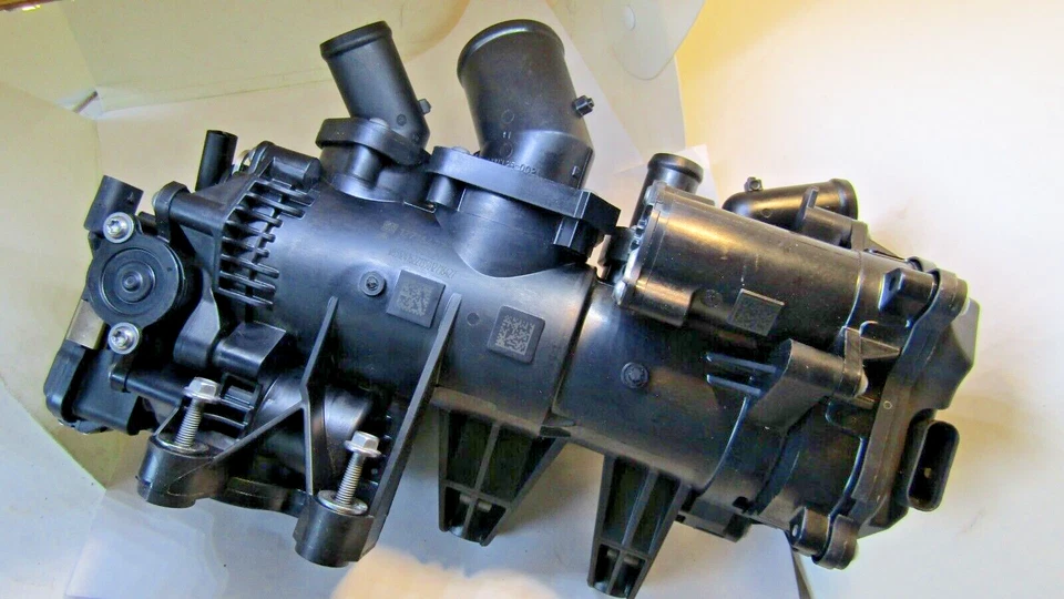 Genuine GM Engine Coolant Flow Control Valve 12716427 - Image 3 of 4