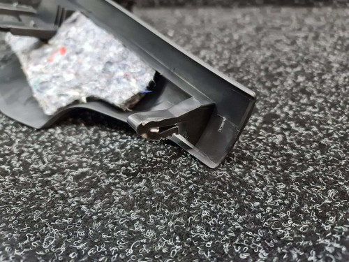 Renault Sport Megane MK2 225 F1 Edition Lower Scuff Sill Pillar Trim RHS 8200100 - Picture 4 of 5