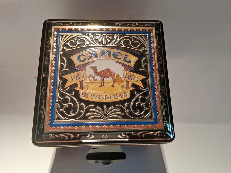 1993 80th Anniversary Joe Camel  Poker Set in Hinged Lid Tin - Special Chips