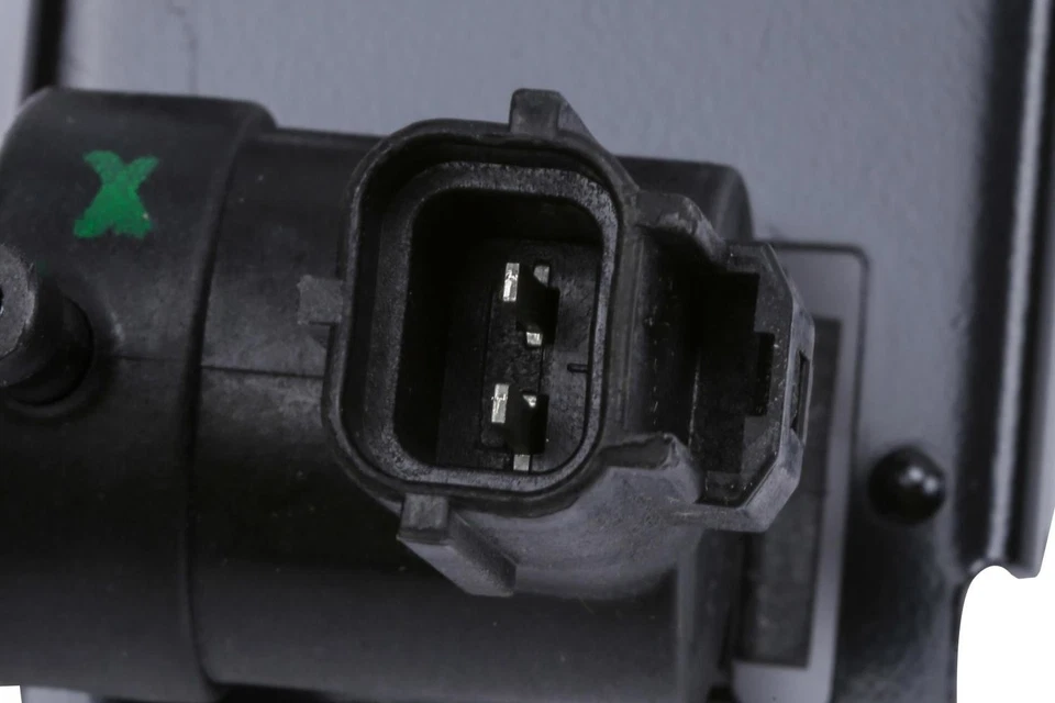 Solenoide de derivación de sobrealimentador Foto 2 de 2