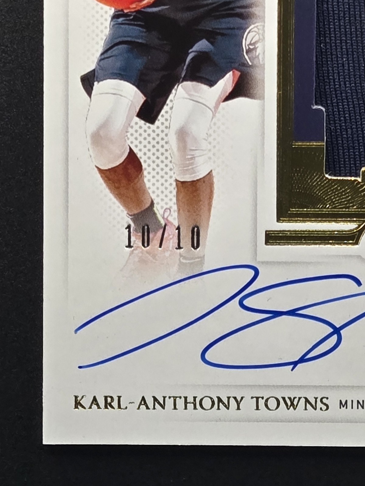 2020-21 Panini Flawless KARL-ANTHONY TOWNS Game-Worn Relic Auto Gold /10 VPA-KAT view 4