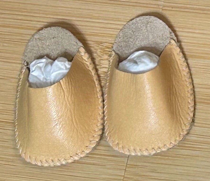 SAOLA American Girl Doll Felicity’s Nightshift solo pantofole in pelle! Newer AG ver