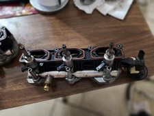 2012-2015 AUDI Q7 3.0T ENGINE RIGHT INTAKE MANIFOLD & FUEL RAIL & INJECTORS OEM