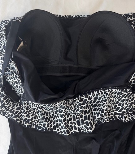 Inches Away by Longitude One Piece Swimsuit Ruffled Slimming Tummy 18W or 20W - Picture 16 of 19