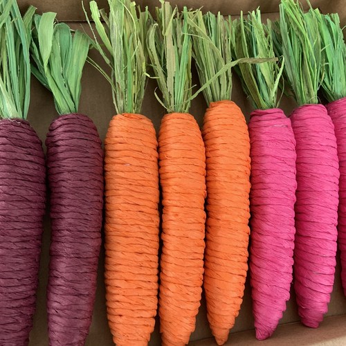 12 Colorful Garden Variety Faux Carrots Spring Kitchen Decor Basket Fillers 7" - 第 5/6 張圖片