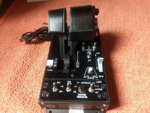 Thrustmaster HOTAS WARTHOG Joystick and Throttle for PC - Photo 2/11