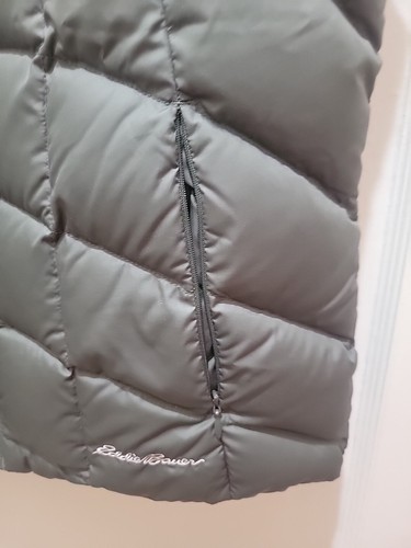 Eddie Bauer Women's Premium Goose Down Puffer Vest. Green Women's Small. - Picture 3 of 7