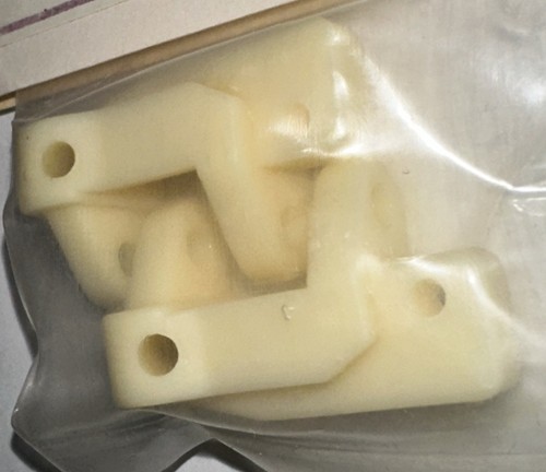 Team Associated Front Block Carrier 5 Degrees Caster #6211 New Vintage RC Car - Picture 3 of 5