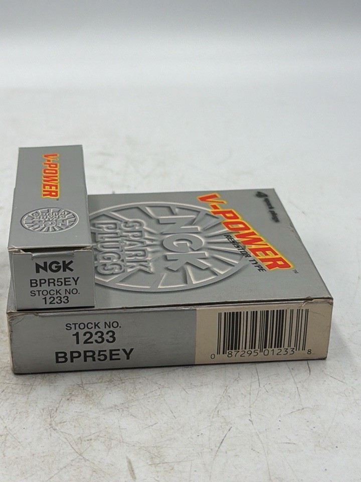 NGK BPR5EY V-Power spark plugs 1233 resistor set 4 NEW